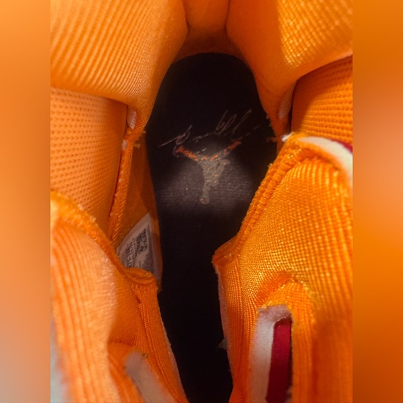 EUC - Authentic Nike Air Jordan Jumpman MVP’s Size 9 with Box - Picture 13 of 16